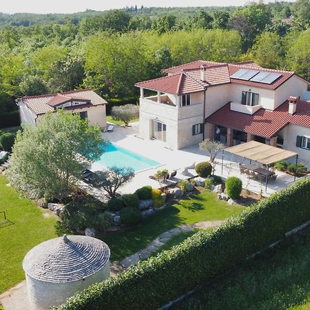 Spacious Villa With Pool, Indoor Jacuzzi And Sauna Near Porec Visnjan Ngoại thất bức ảnh