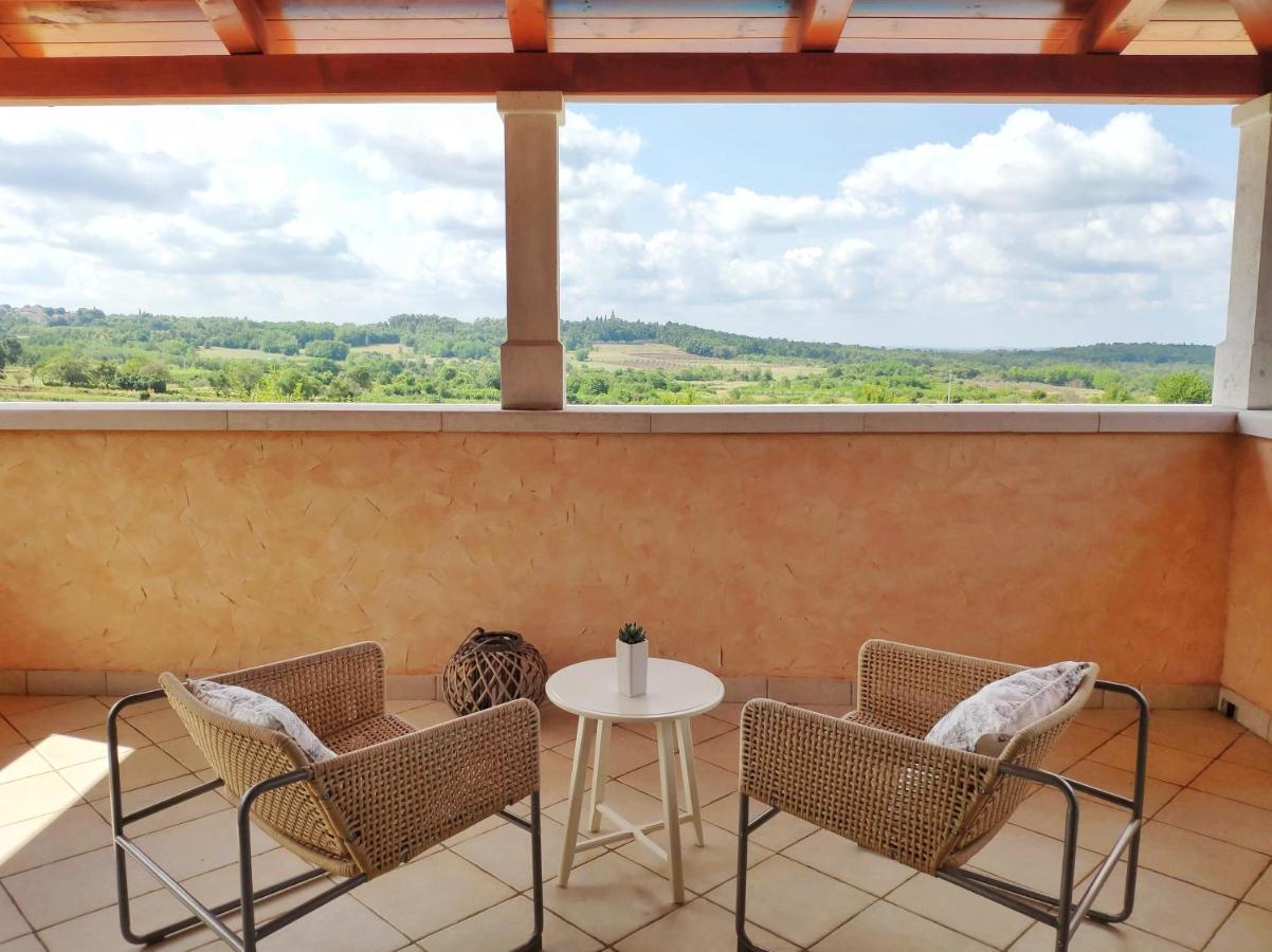 Spacious Villa With Pool, Indoor Jacuzzi And Sauna Near Porec Visnjan Ngoại thất bức ảnh